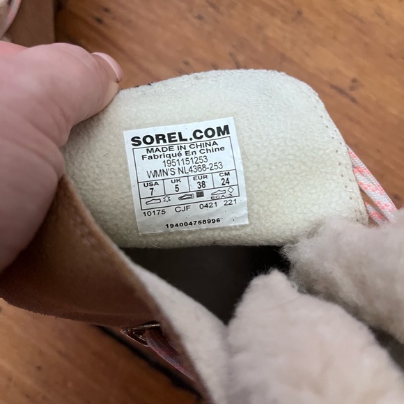 Sorel Joan of Arctic wedge lll Lace cozy bootie size 7 - Picture 5 of 5